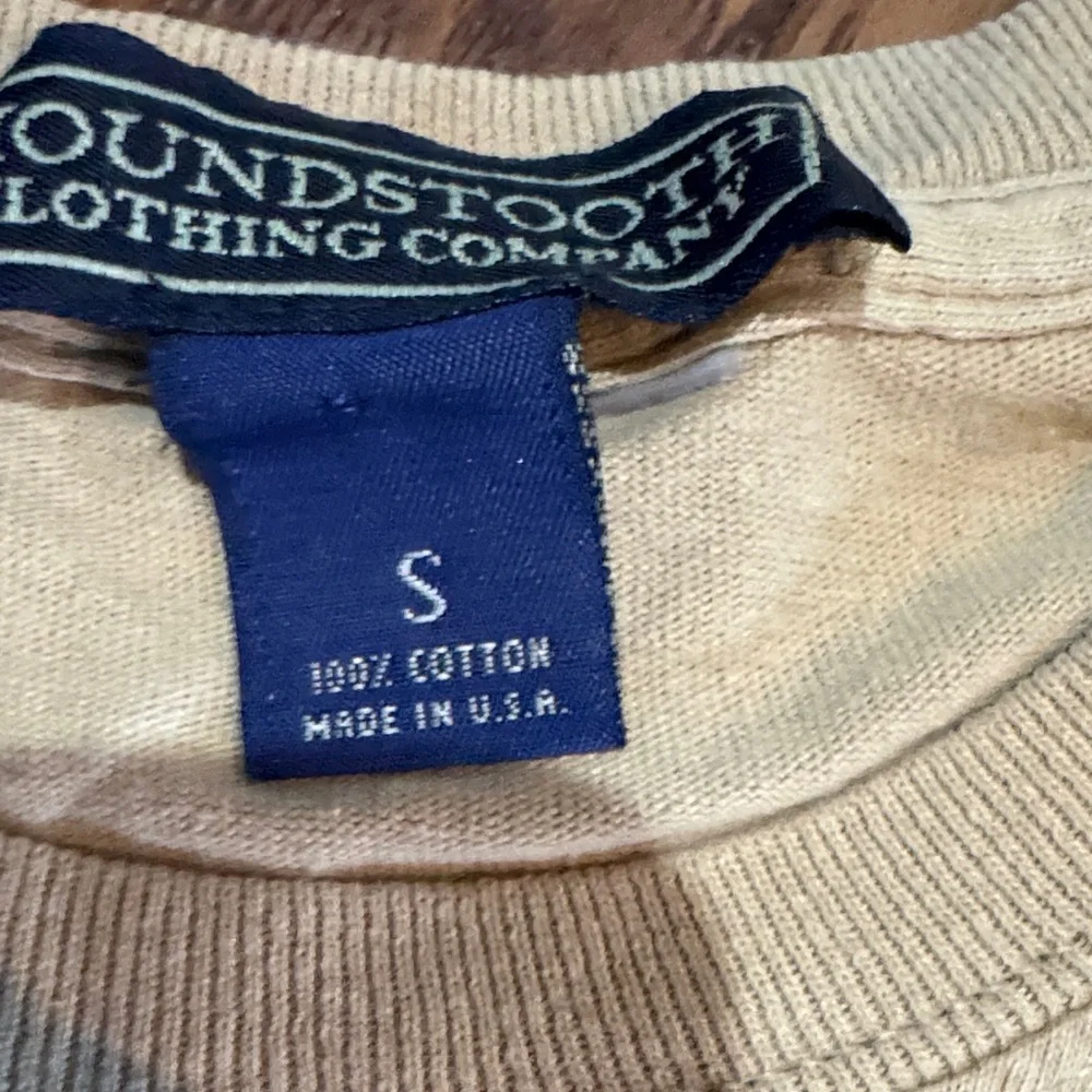 Arkansas Razorbacks Tan T-Shirt - Picture 4 of 5